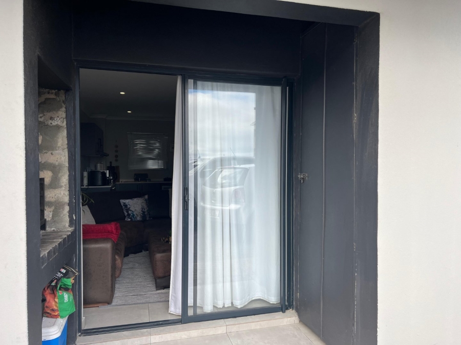 2 Bedroom Property for Sale in Parklands Western Cape